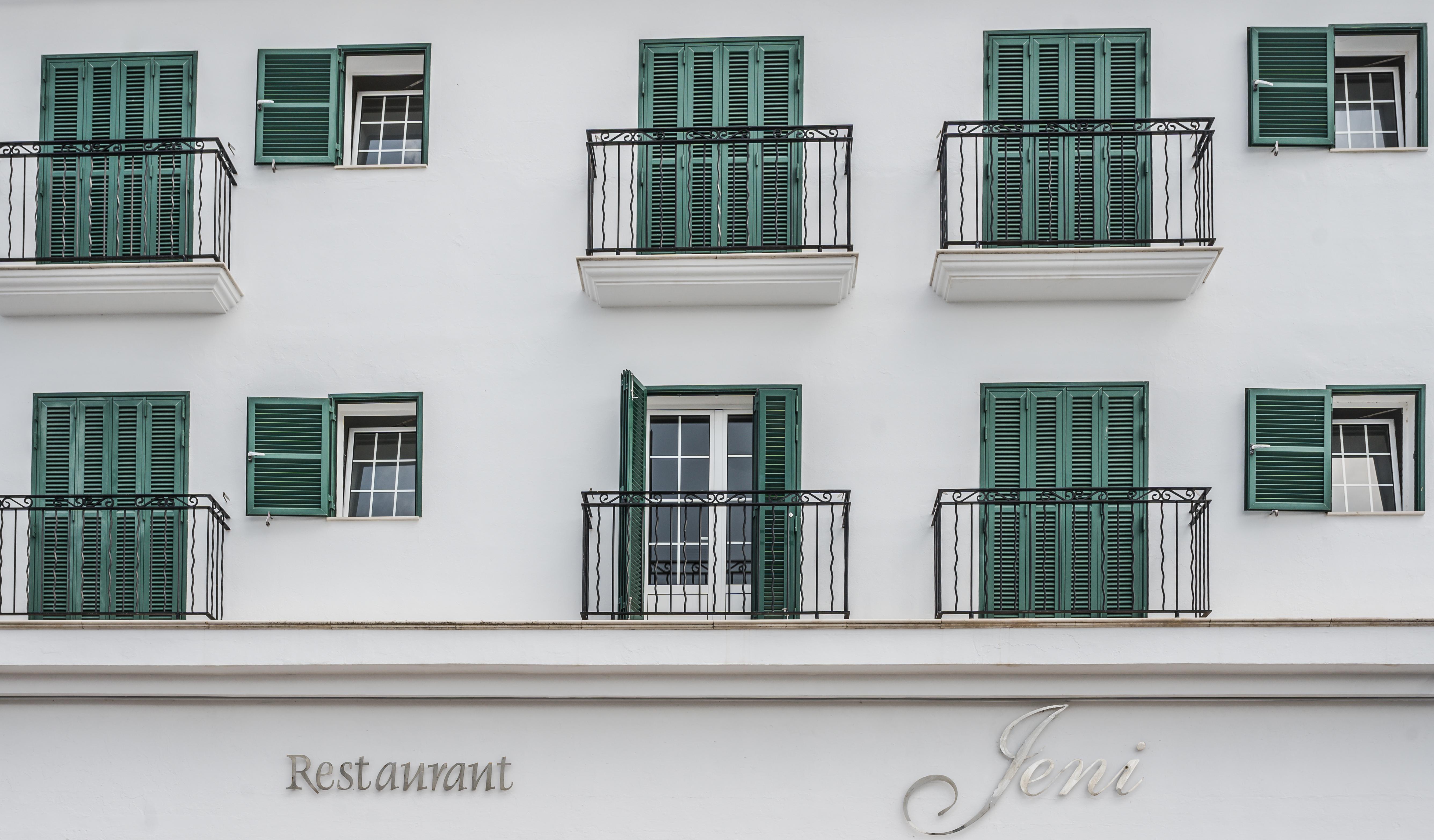 Hotel Jeni & Restaurant 3*