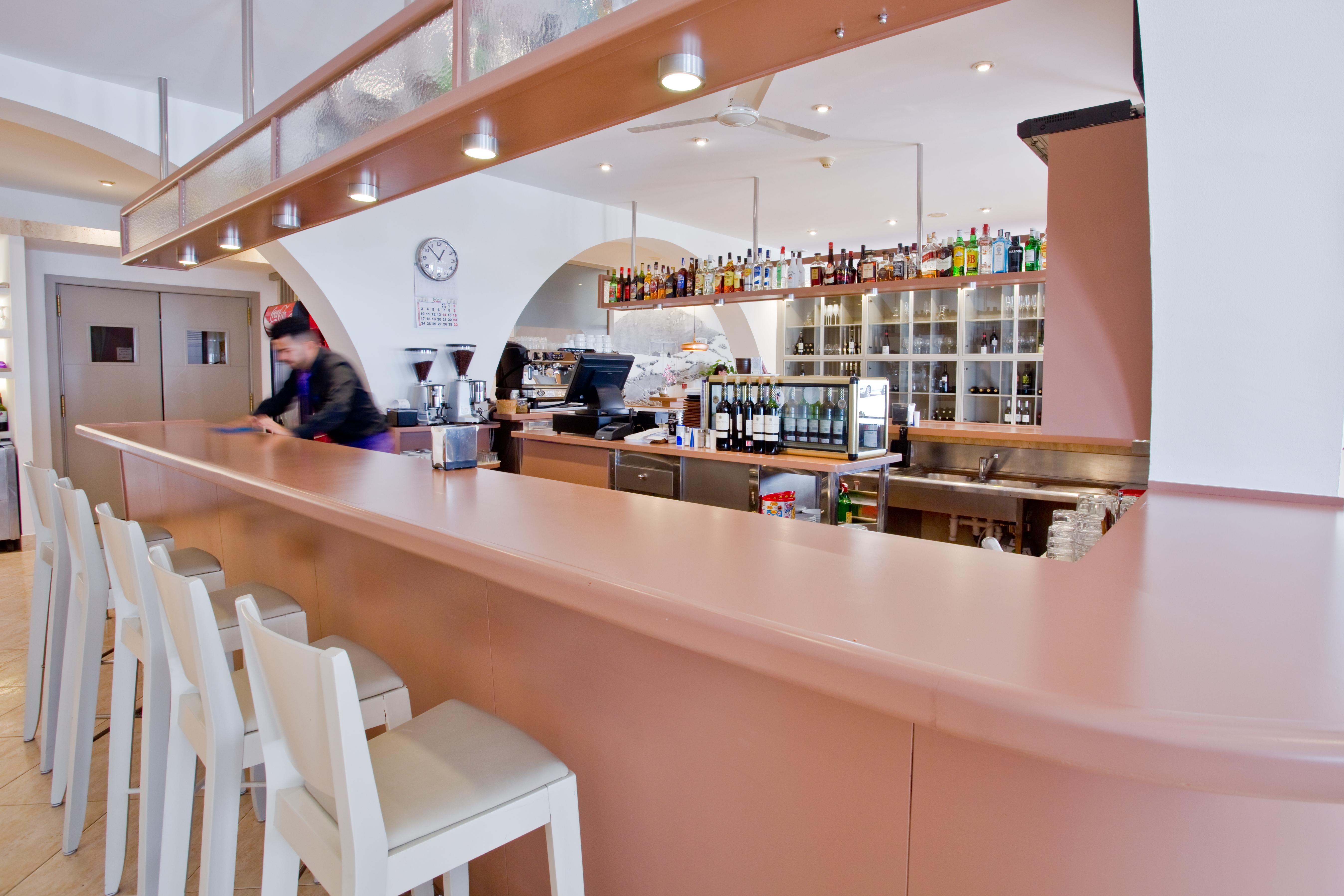 Hotel Jeni & Restaurant 3*