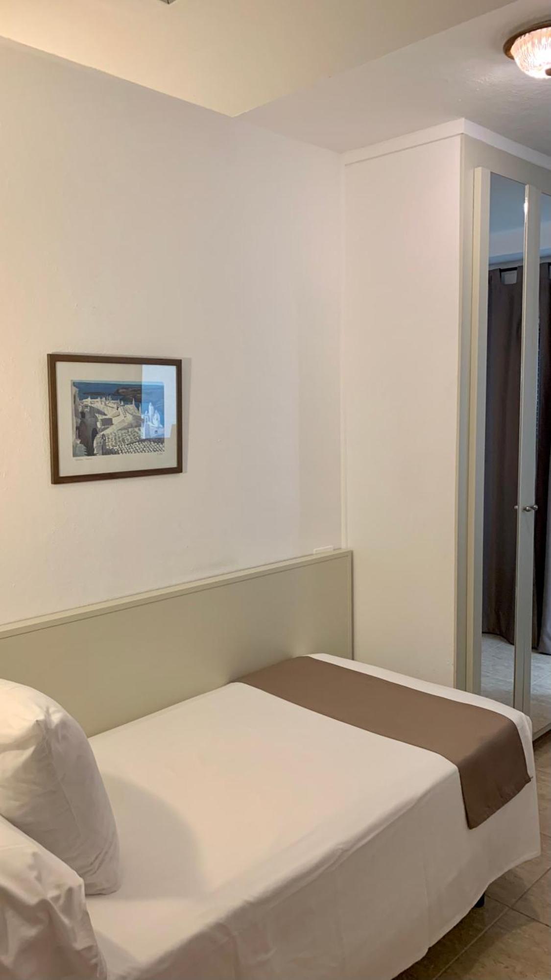 Hotel Jeni & Restaurant