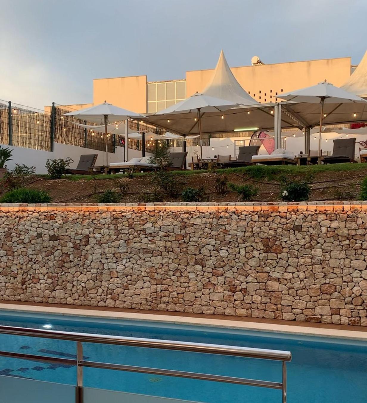 Jeni & Restaurant Hotel Es Mercadal